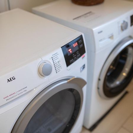 Stadthaus Mit 2 Schlafzimmern & Wohnzimmer Mit Kamin - Kostenloser Privat-Parkplatz Auf Dem Grundstueck Lipsk Zewnętrze zdjęcie