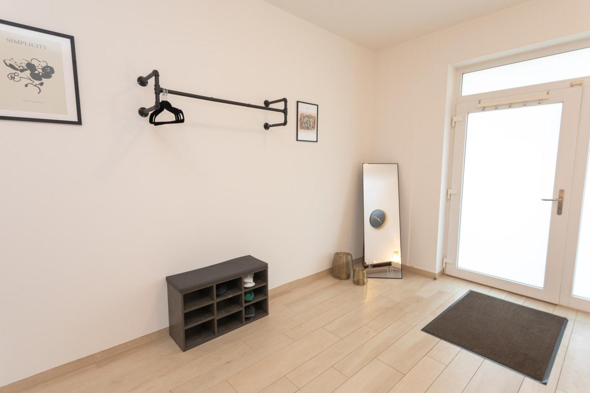 Stadthaus Mit 2 Schlafzimmern & Wohnzimmer Mit Kamin - Kostenloser Privat-Parkplatz Auf Dem Grundstueck Lipsk Zewnętrze zdjęcie