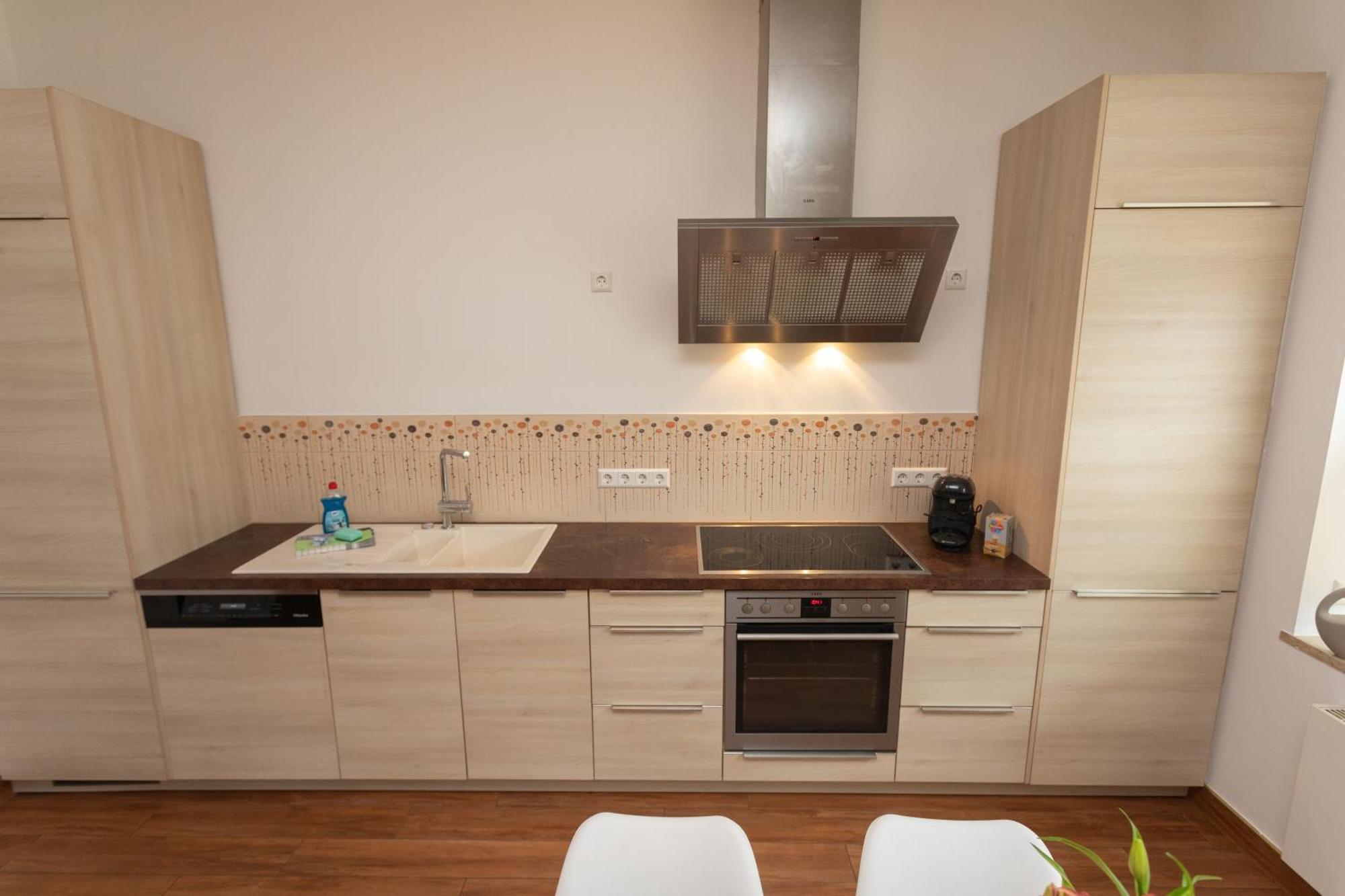 Stadthaus Mit 2 Schlafzimmern & Wohnzimmer Mit Kamin - Kostenloser Privat-Parkplatz Auf Dem Grundstueck Lipsk Zewnętrze zdjęcie